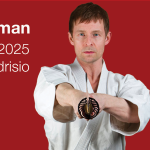 Johan Backteman esegue un colpo con la katana. Sarà al Taketomikai di Mendrisio il 25 maggio 2025 per una Masterclass di karate, kobudo, iaido, goshindo.